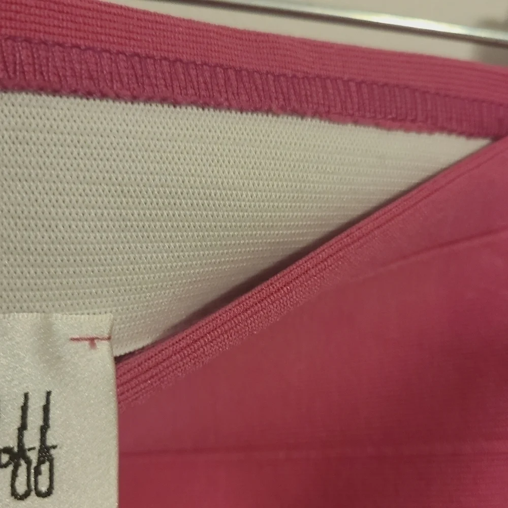 Joseph Ribkoff | Women's Essential Hot Pink Bandage Pencil Skirt (US Size 12)